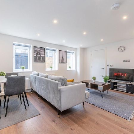 Modern London Home - 2 Bedrooms 2 Bath - Battersea, Vauxhall & Nine Elms Station Bagian luar foto