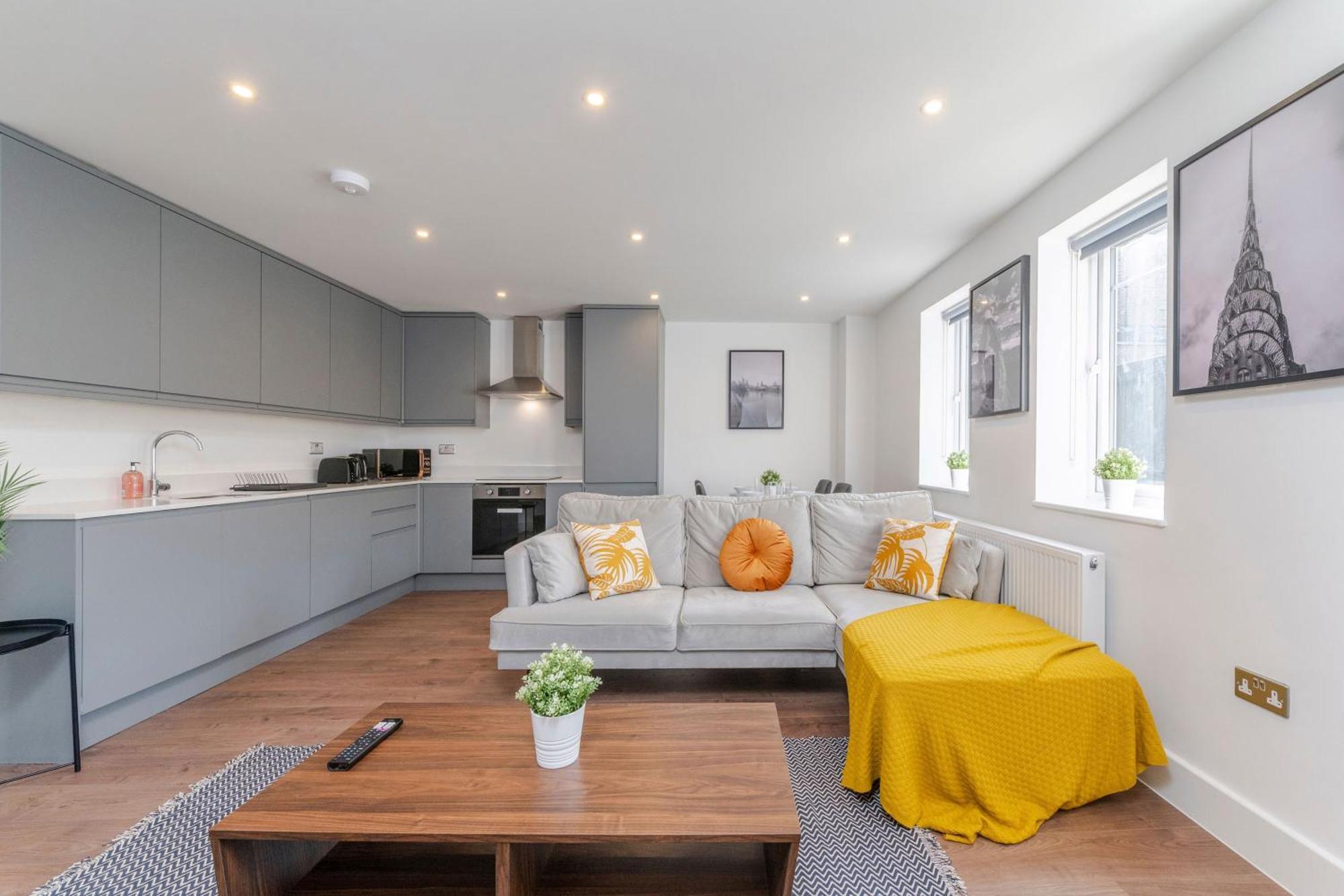 Modern London Home - 2 Bedrooms 2 Bath - Battersea, Vauxhall & Nine Elms Station Bagian luar foto