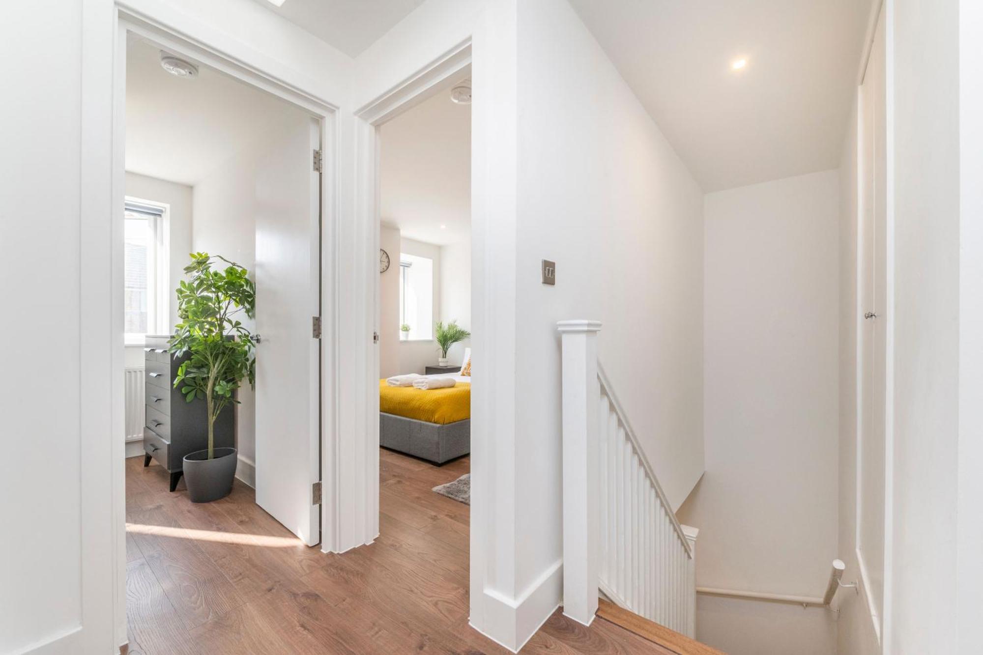 Modern London Home - 2 Bedrooms 2 Bath - Battersea, Vauxhall & Nine Elms Station Bagian luar foto